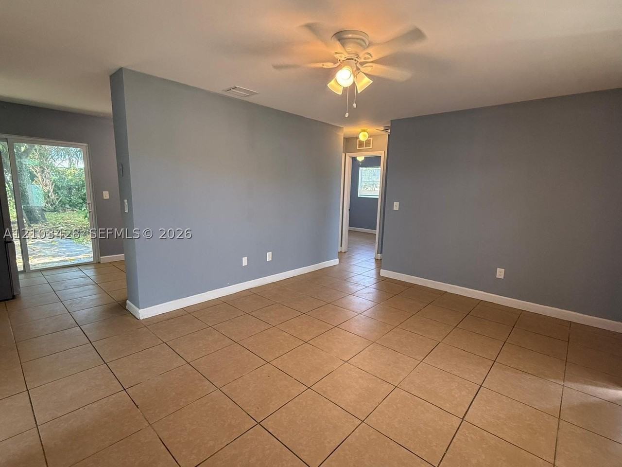1218 W 25th St - Photo 4 of 10