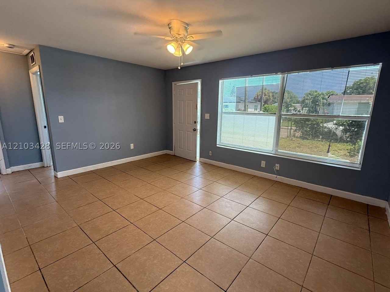 1218 W 25th St - Photo 5 of 10