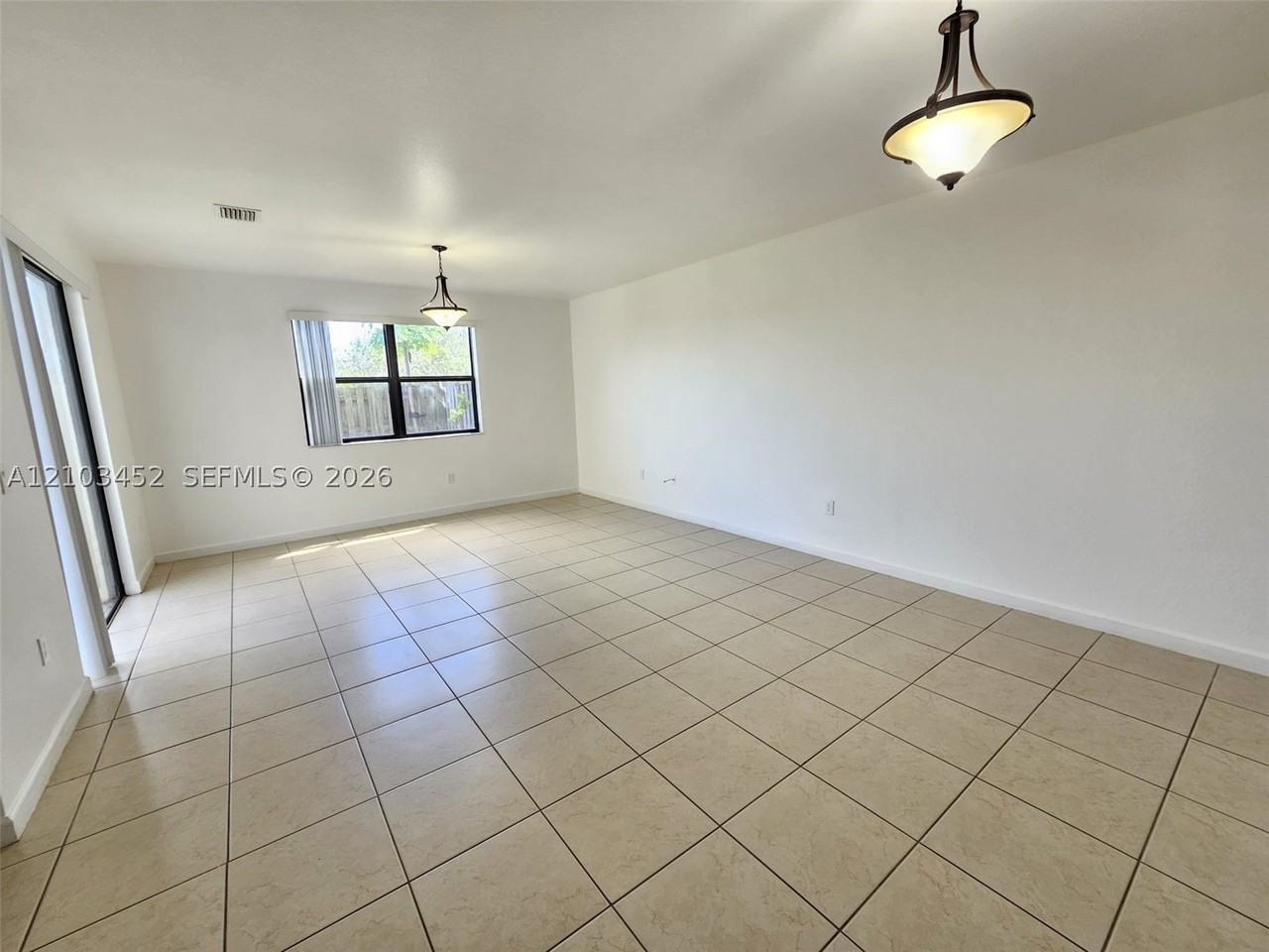 9216 Sw 227th Ln - Photo 5 of 40