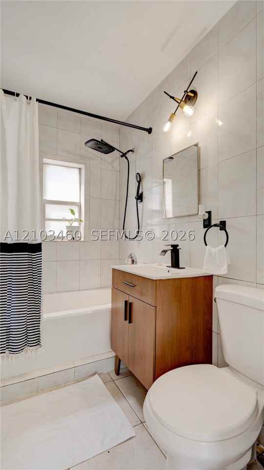 1036 Nw 75th St #MAIN - Photo 5 of 12
