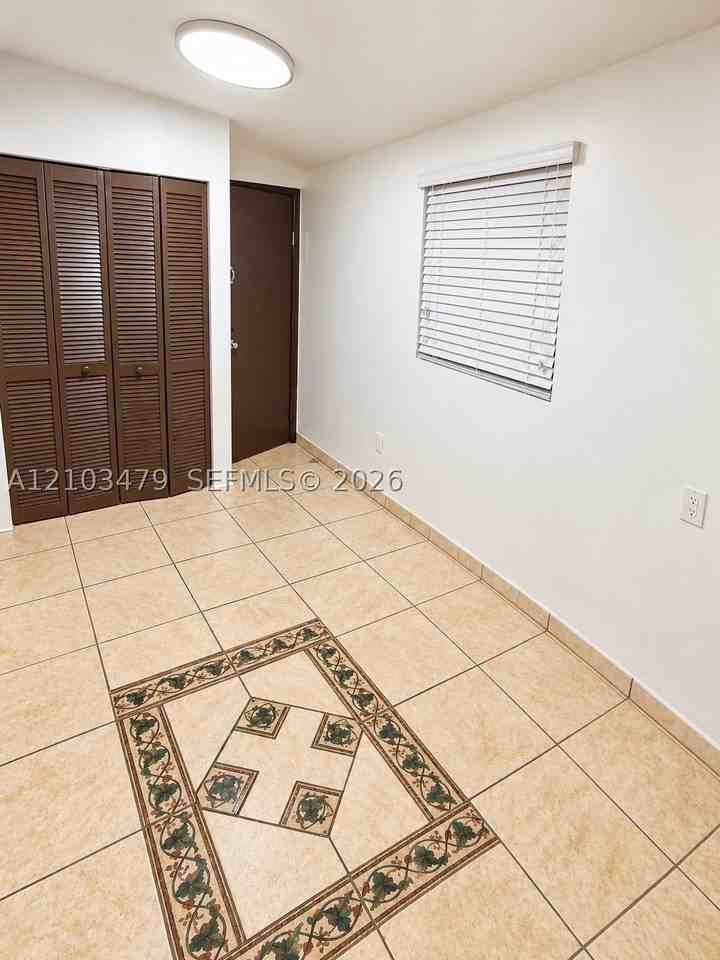 1516 Sw 22nd Ave #1516 - Photo 6 of 20