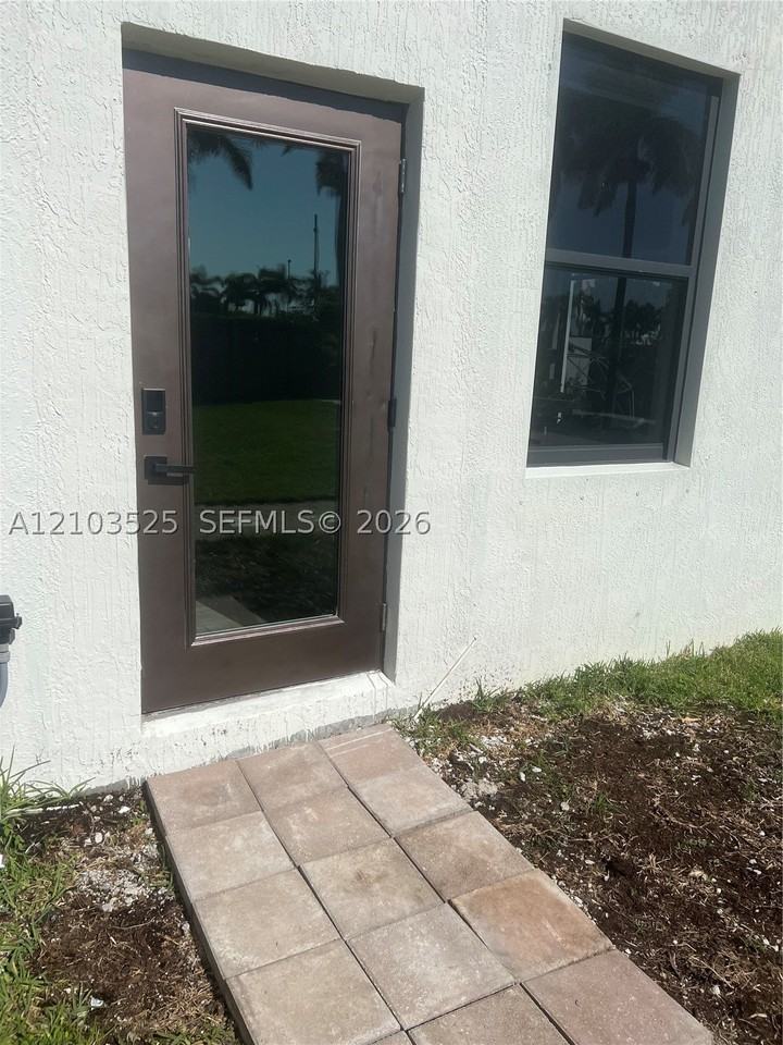 25391 Sw 117th Ave #2 - Photo 7 of 9