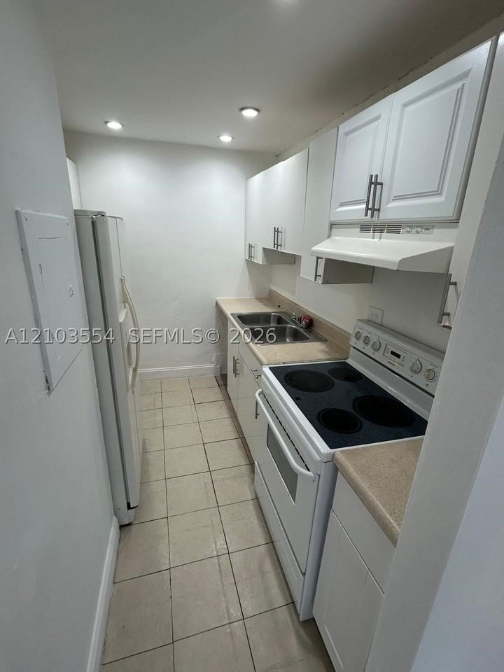 7545 E Treasure Dr #1A - Photo 3 of 16