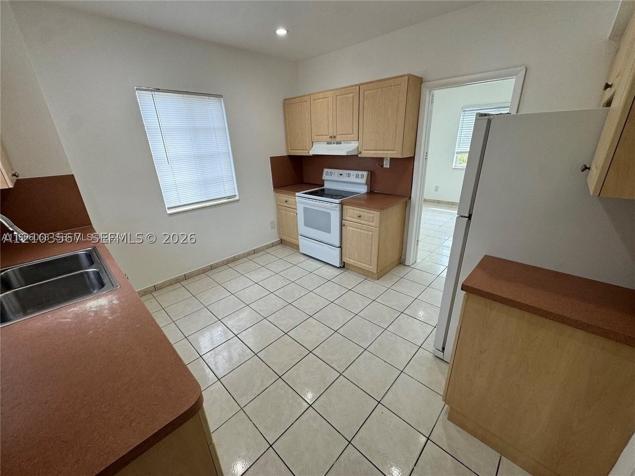 1021 Sw 8th Ave #0 - Photo 3 of 13