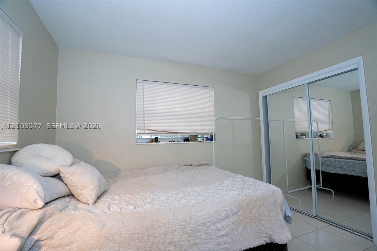5270 Sw 90th Way #3 - Photo 3 of 10