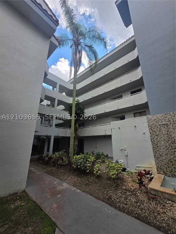 8205 Sw 152nd Ave #F411 - Photo 2 of 9