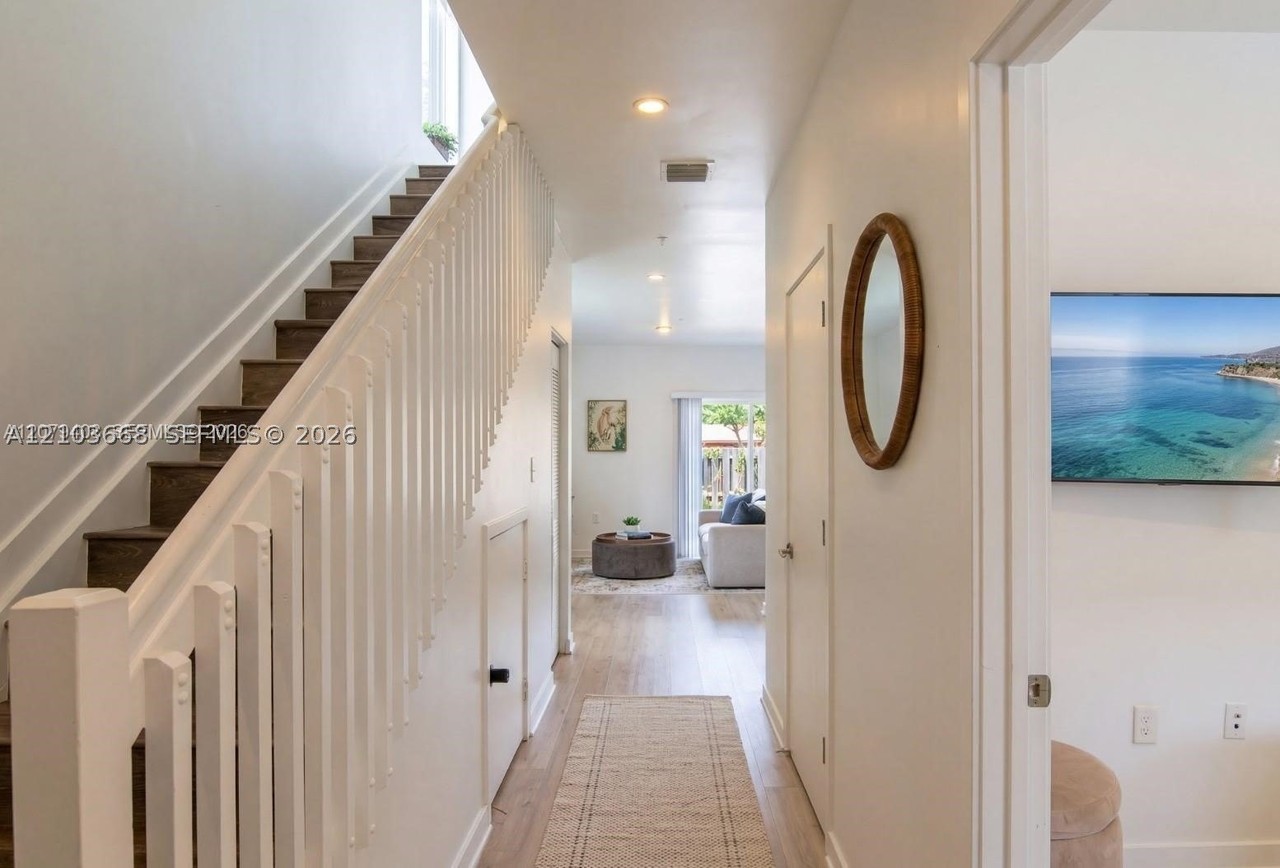 170 Nw 158th St #10 - Photo 6 of 14