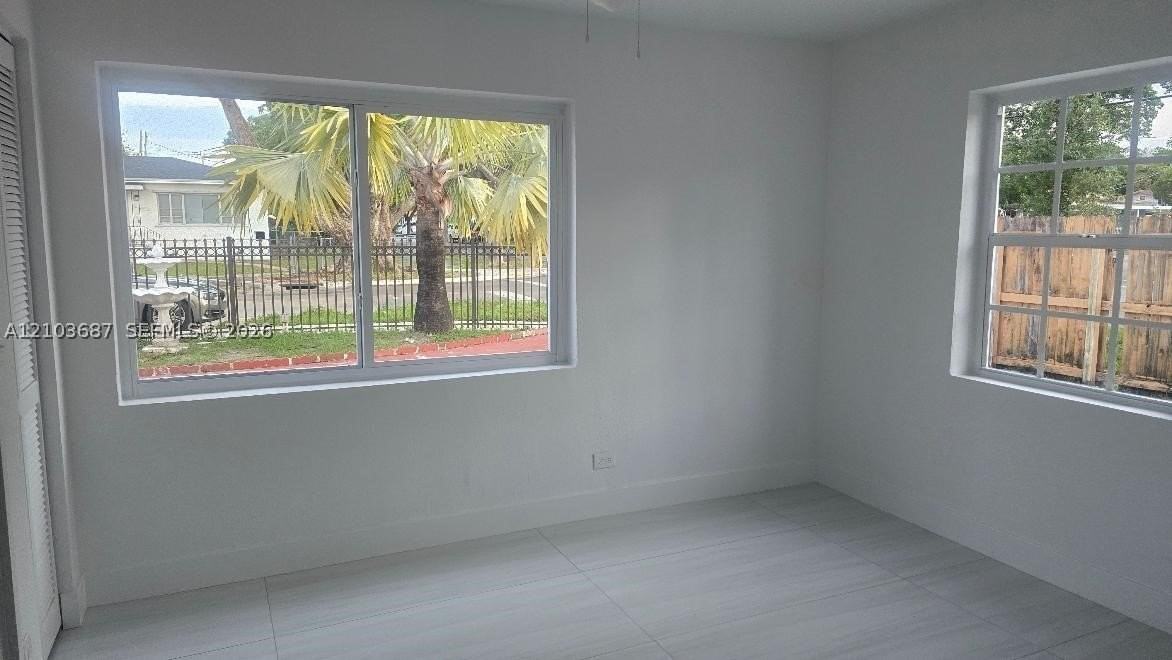 2395 Nw 30th St #1 - Photo 4 of 8