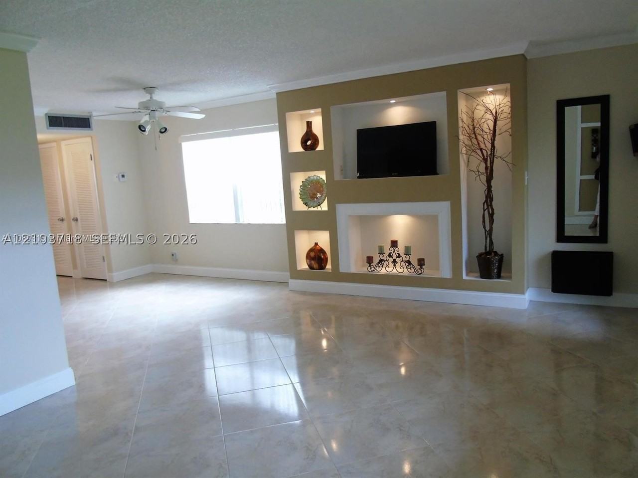 545 Normandy L #545 - Photo 4 of 13