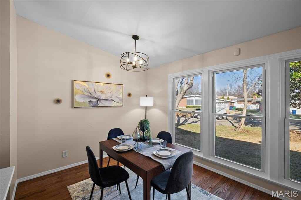 515 Crestvale Dr - Photo 5 of 28