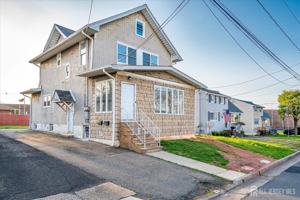 featured image of 36 2nd Ave #B