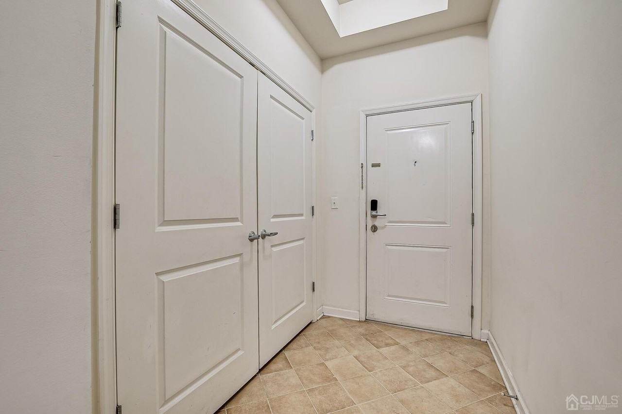 545 E Celebration Way - Photo 6 of 38