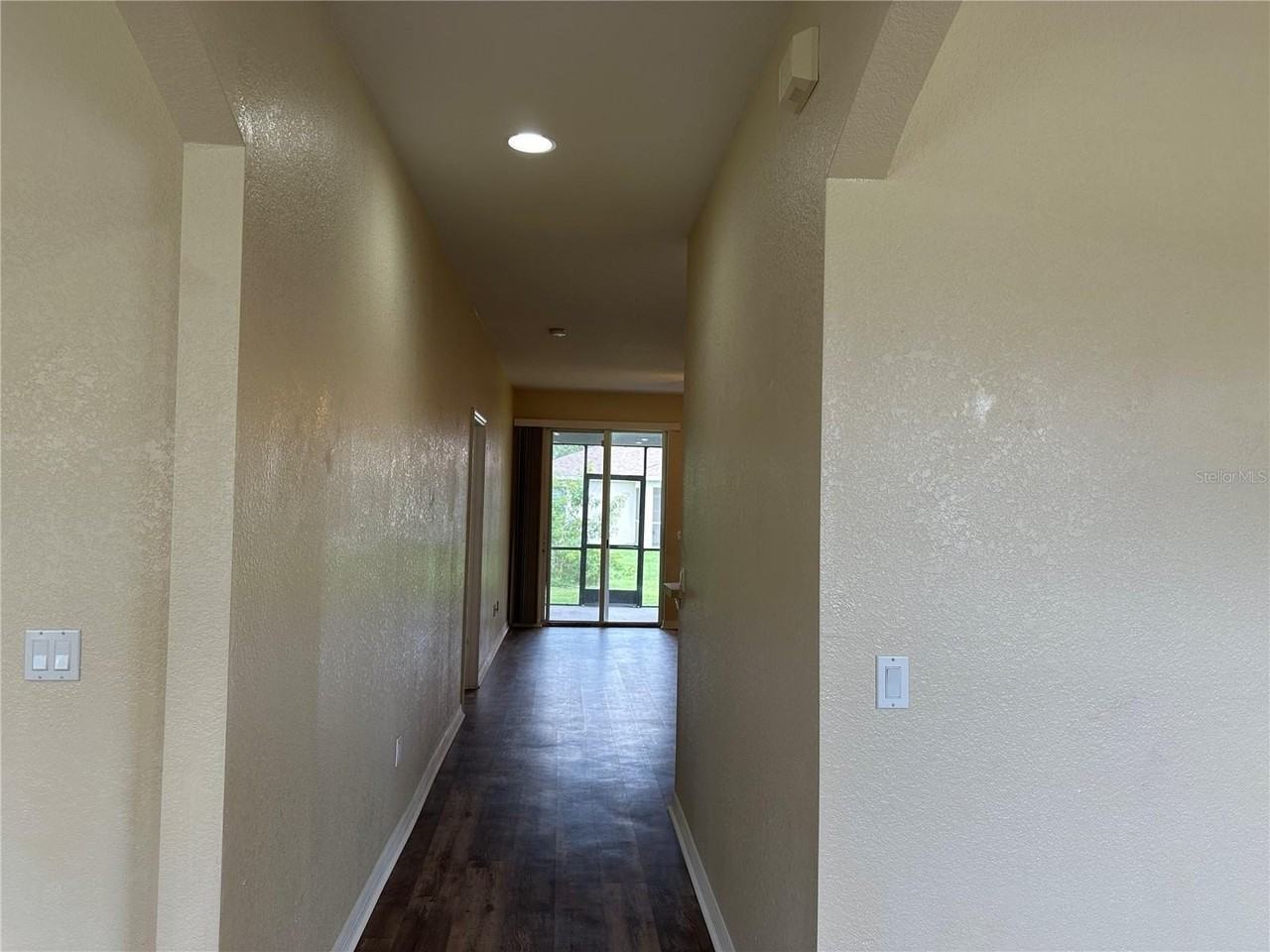 1818 Governor Ave - Photo 2 of 26