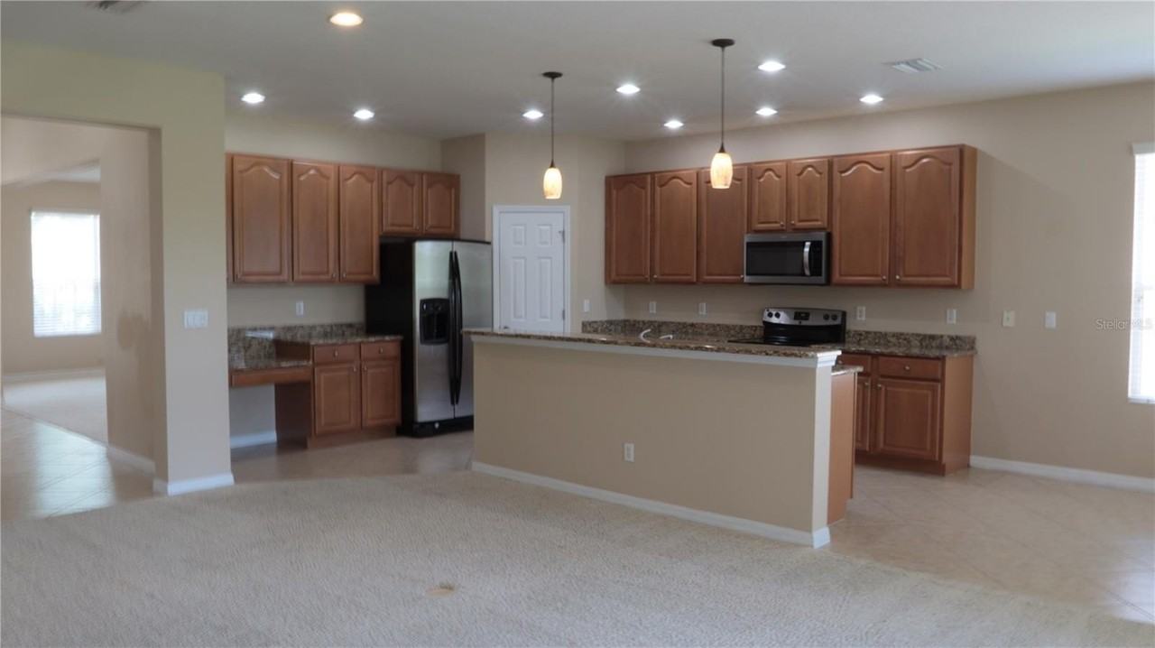 2552 Hobblebrush Dr - Photo 4 of 30