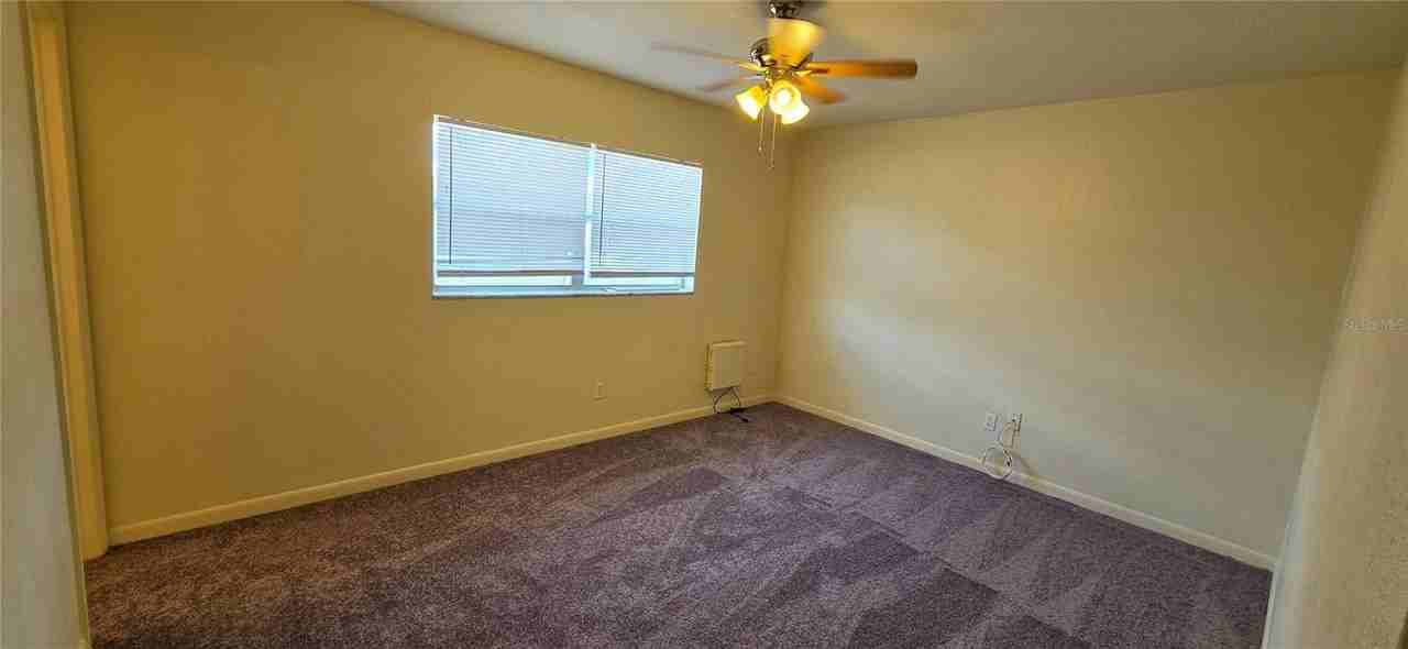131 Avenue B Ne - Photo 6 of 8