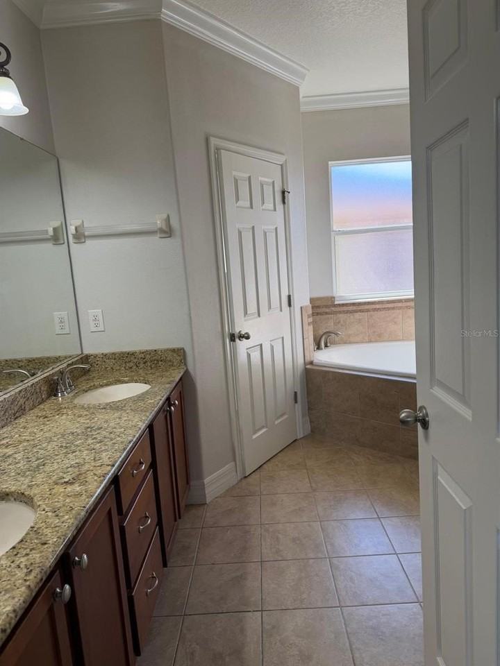 1502 Page Ave - Photo 6 of 18