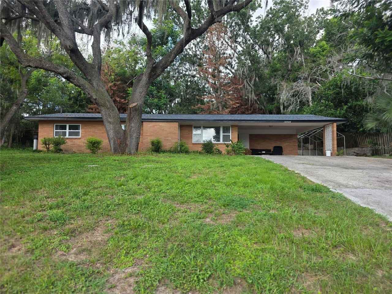 10906 Crescent Ln - Photo 2 of 22