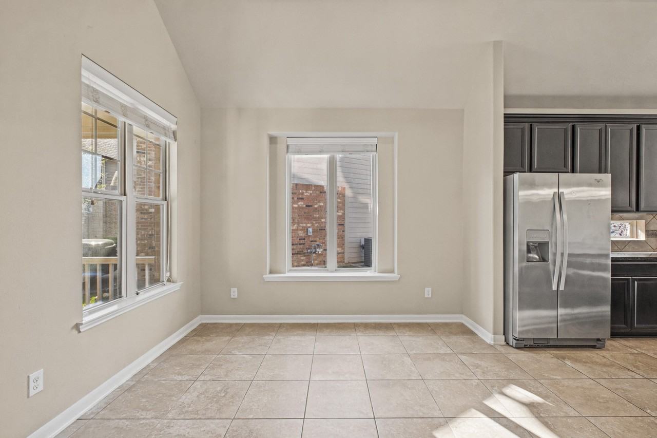 20723 Waterfall Rain Ct - Photo 5 of 34
