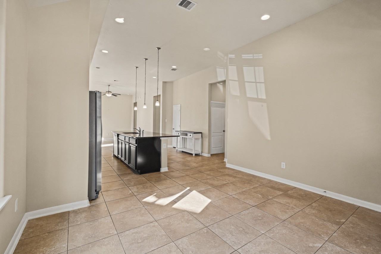 20723 Waterfall Rain Ct - Photo 6 of 34