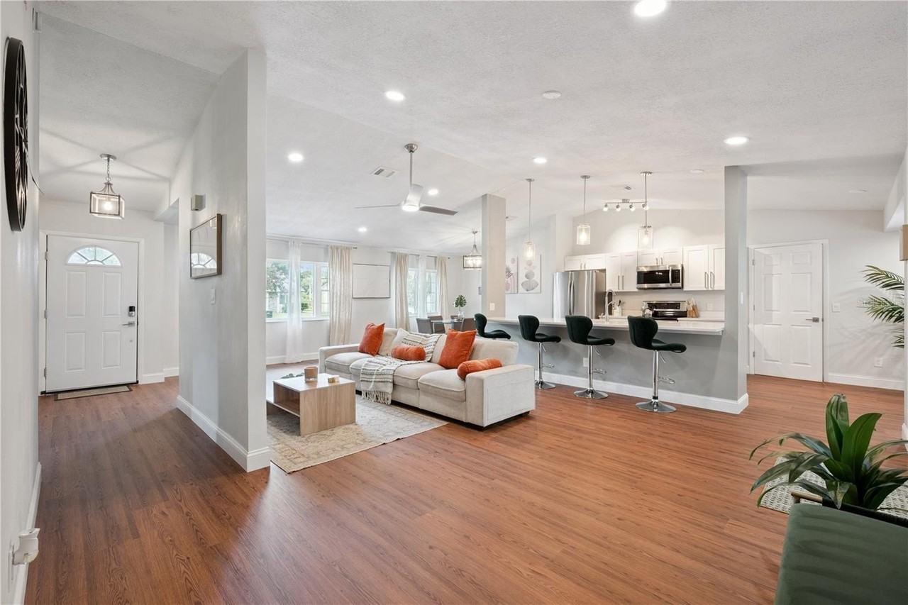 8714 Hill Pine Rd - Photo 5 of 50