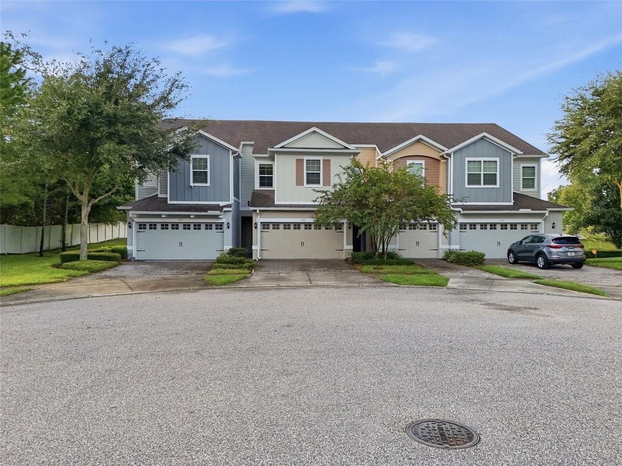 1290 Countrymen Ct - Photo 2 of 31