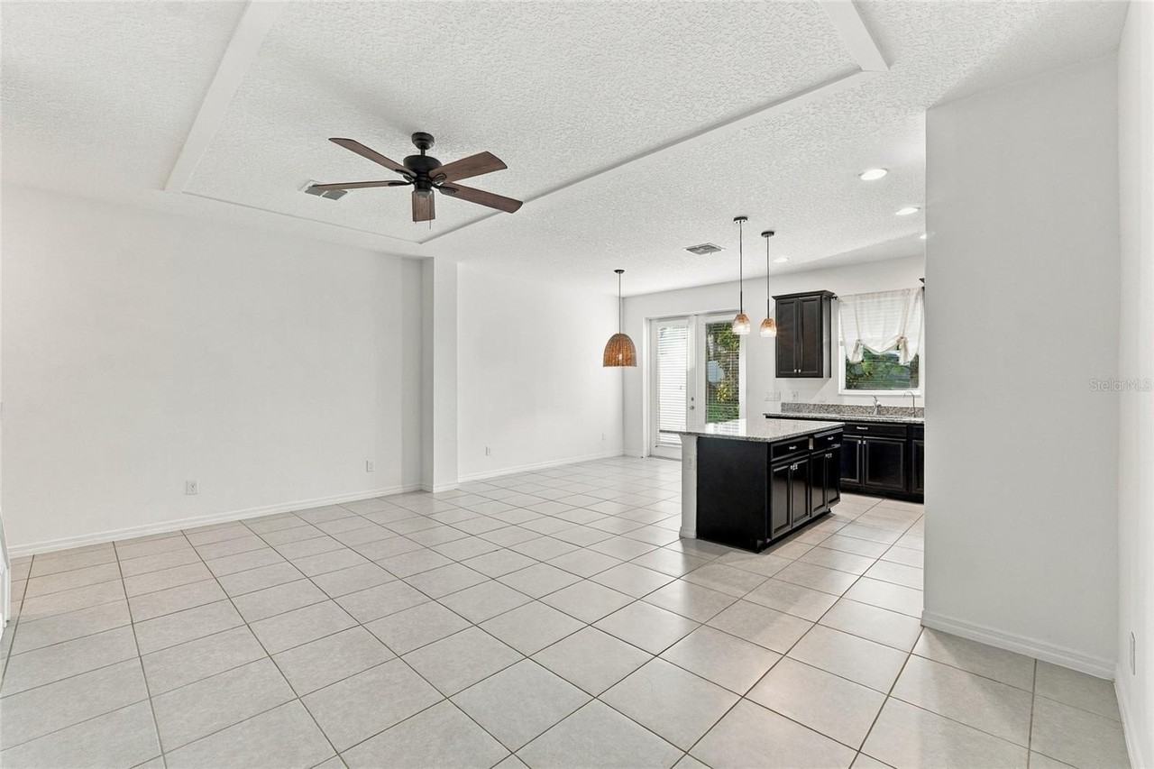 1290 Countrymen Ct - Photo 7 of 31