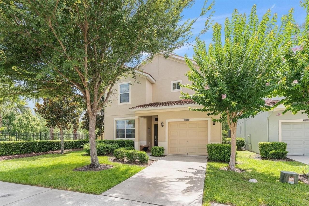2900 Banana Palm Dr - Photo 3 of 37