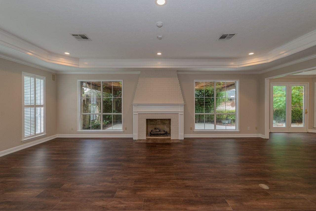 6475 Wellington Pl - Photo 4 of 41