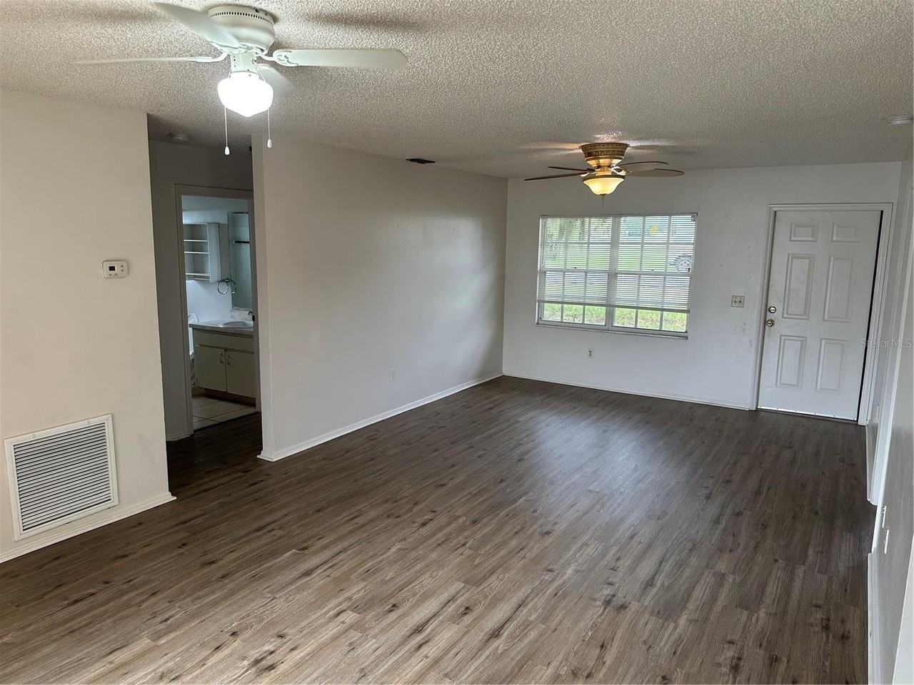 2 Pine Ct - Photo 4 of 15
