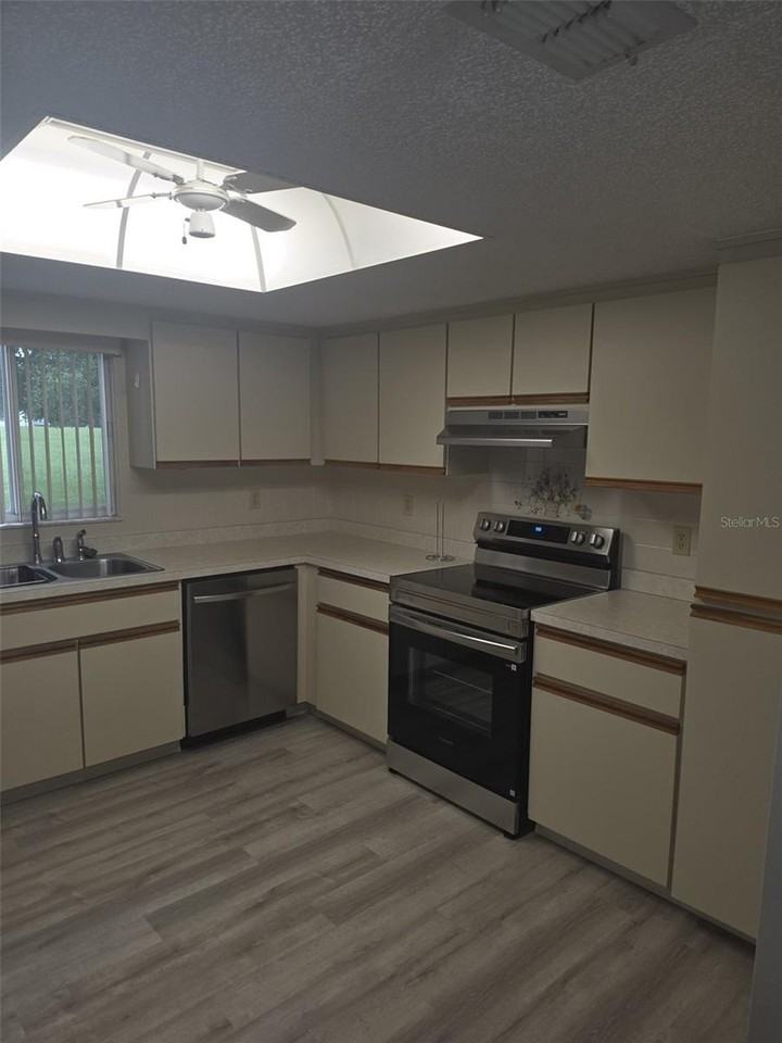 10765 Sw 63rd Ter - Photo 2 of 10