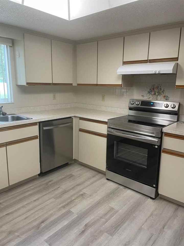 10765 Sw 63rd Ter - Photo 4 of 10
