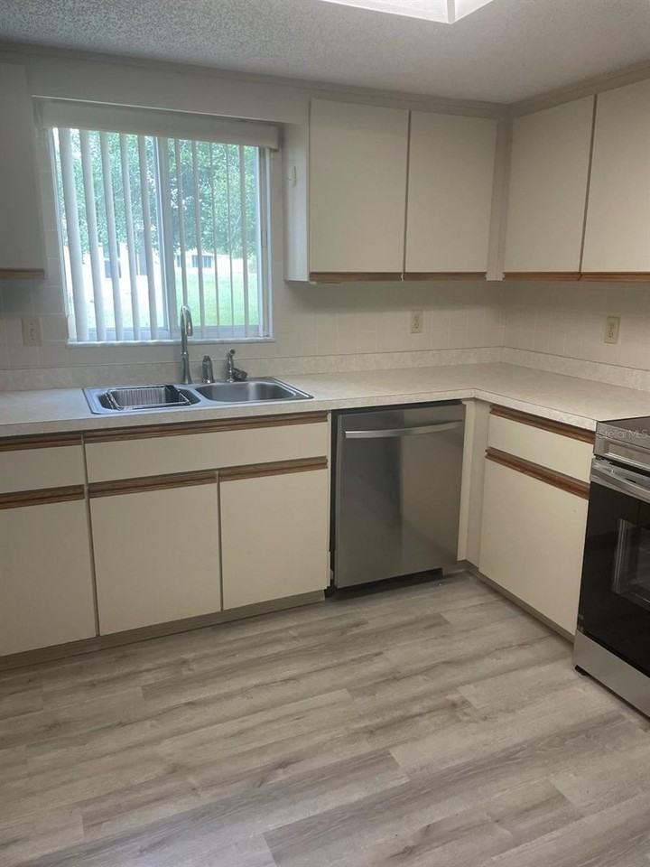 10765 Sw 63rd Ter - Photo 5 of 10