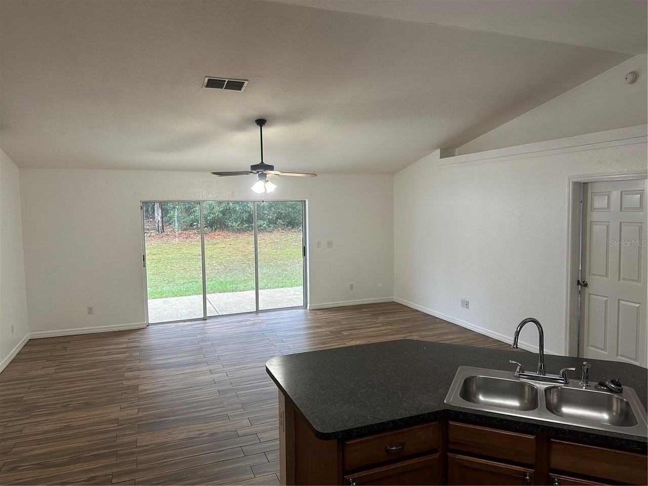 15448 Sw 29th St - Photo 4 of 21