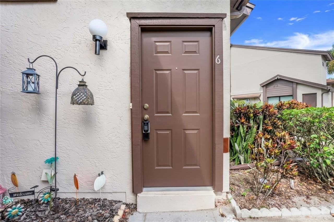 3112 S Semoran Blvd #O6 - Photo 2 of 27