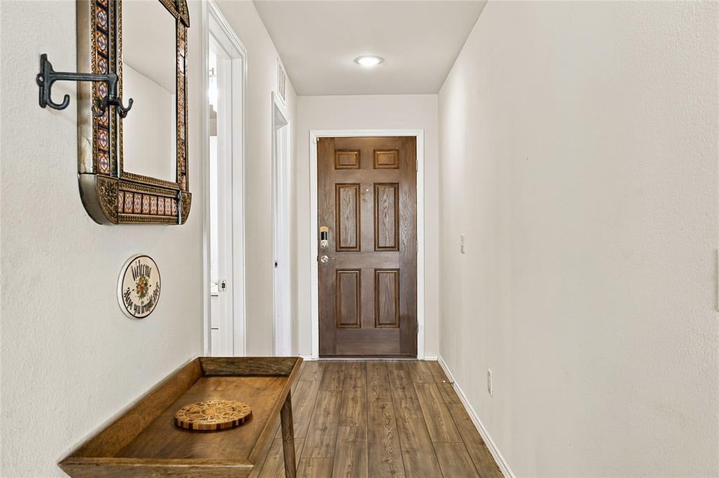 4749 Greenham Ln - Photo 3 of 28