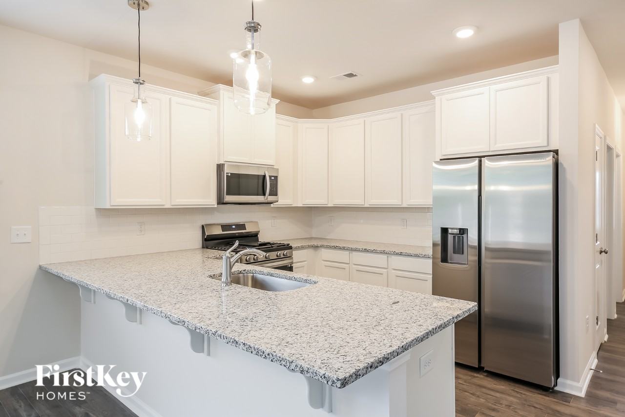 902 Birchcrest Way - Photo 5 of 16