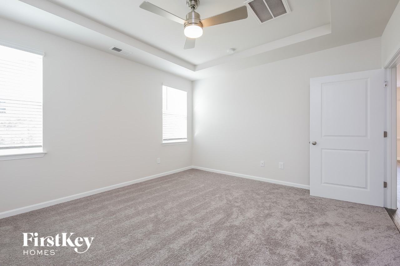 902 Birchcrest Way - Photo 7 of 16