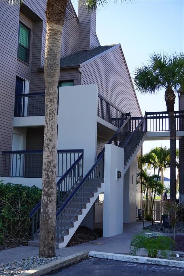 534 Pinellas Bayway S #204 - Photo 3 of 43