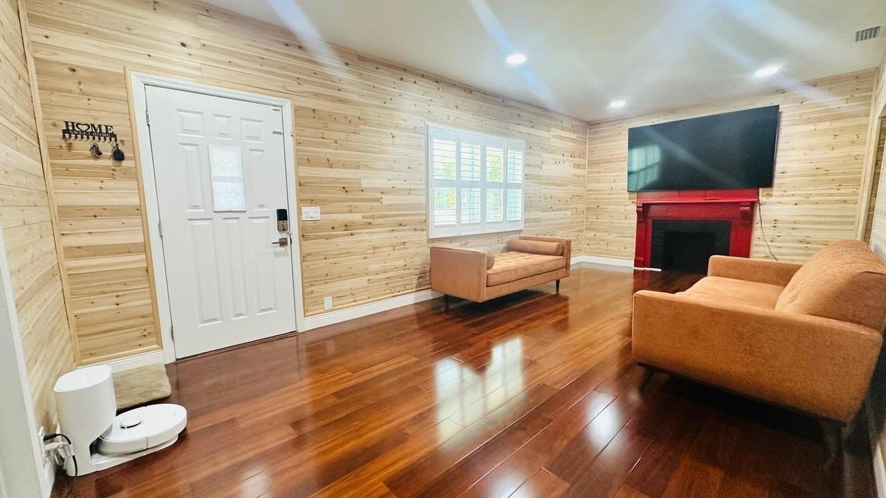 6804 Barry Rd - Photo 3 of 17