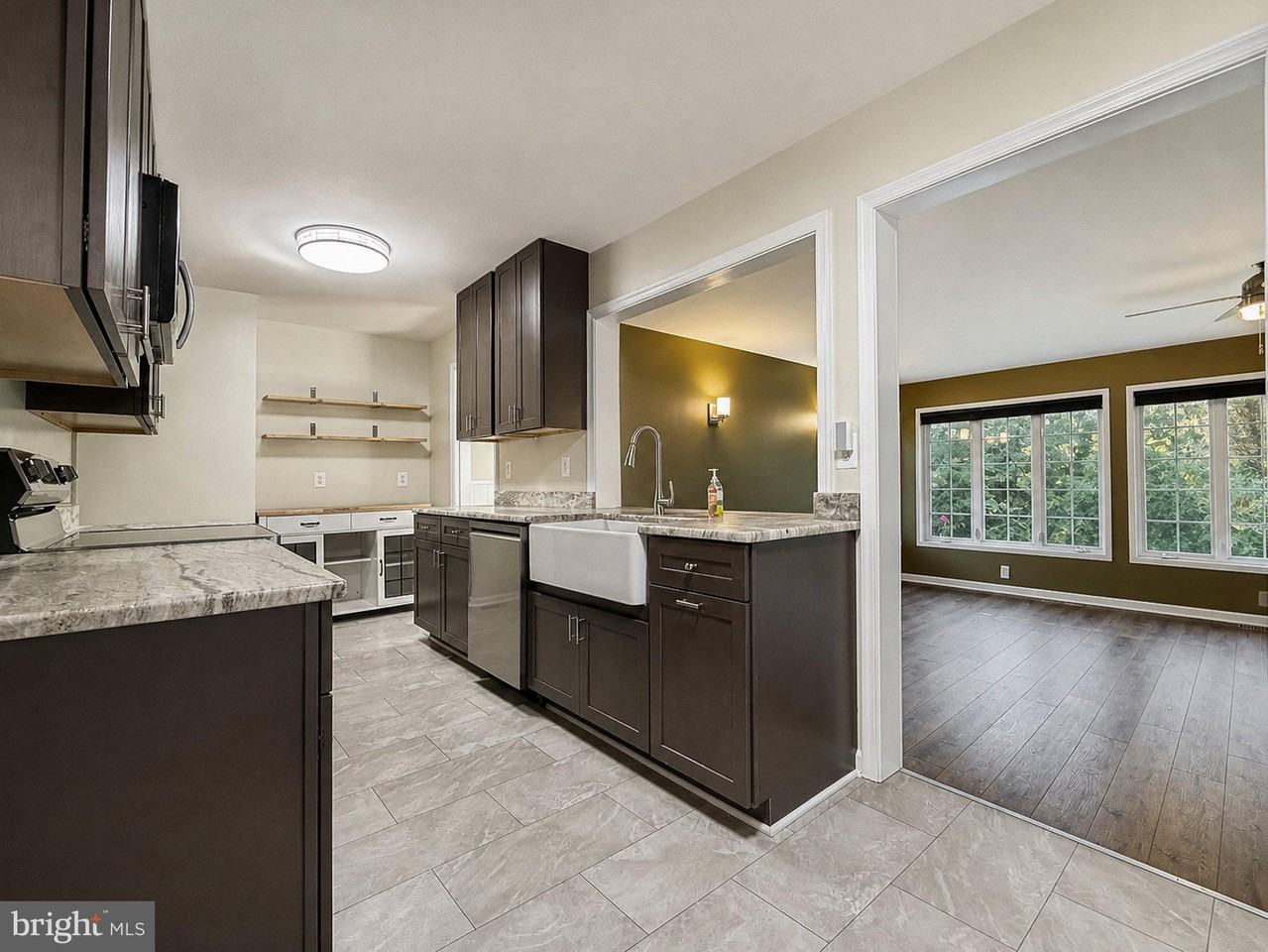 45517 Holly Rd - Photo 5 of 50