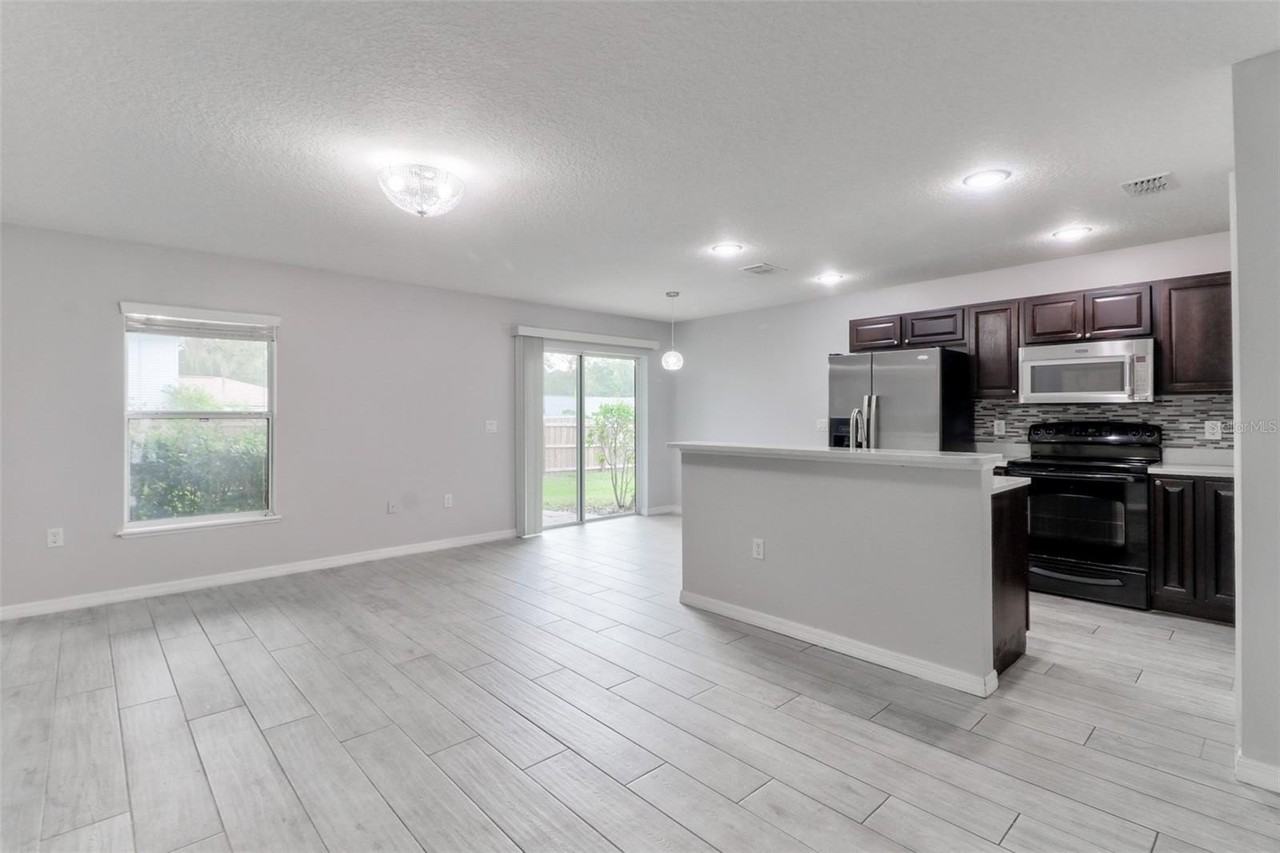 4441 Ashburn Square Dr - Photo 2 of 29