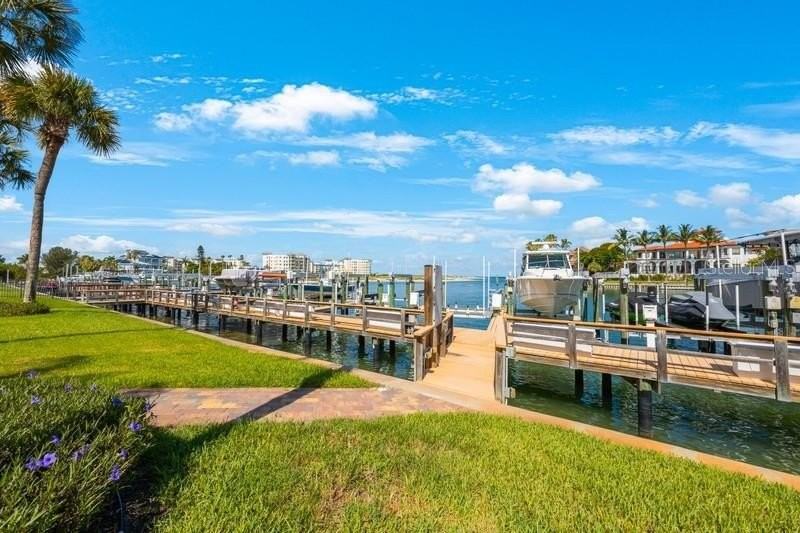 1060 Pinellas Bayway S #103 - Photo 4 of 37