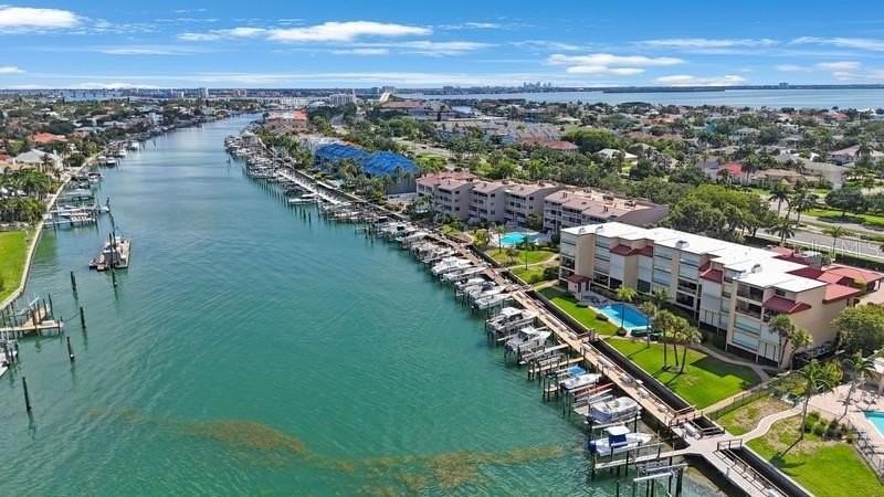 1060 Pinellas Bayway S #103 - Photo 5 of 37