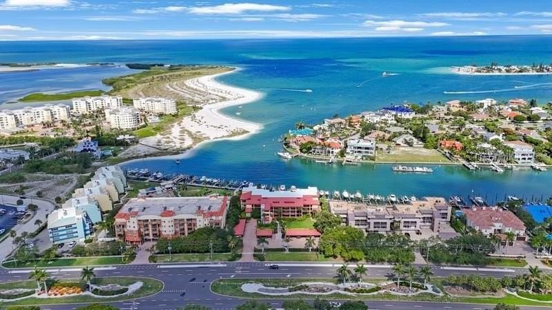 1060 Pinellas Bayway S #103 - Photo 7 of 37