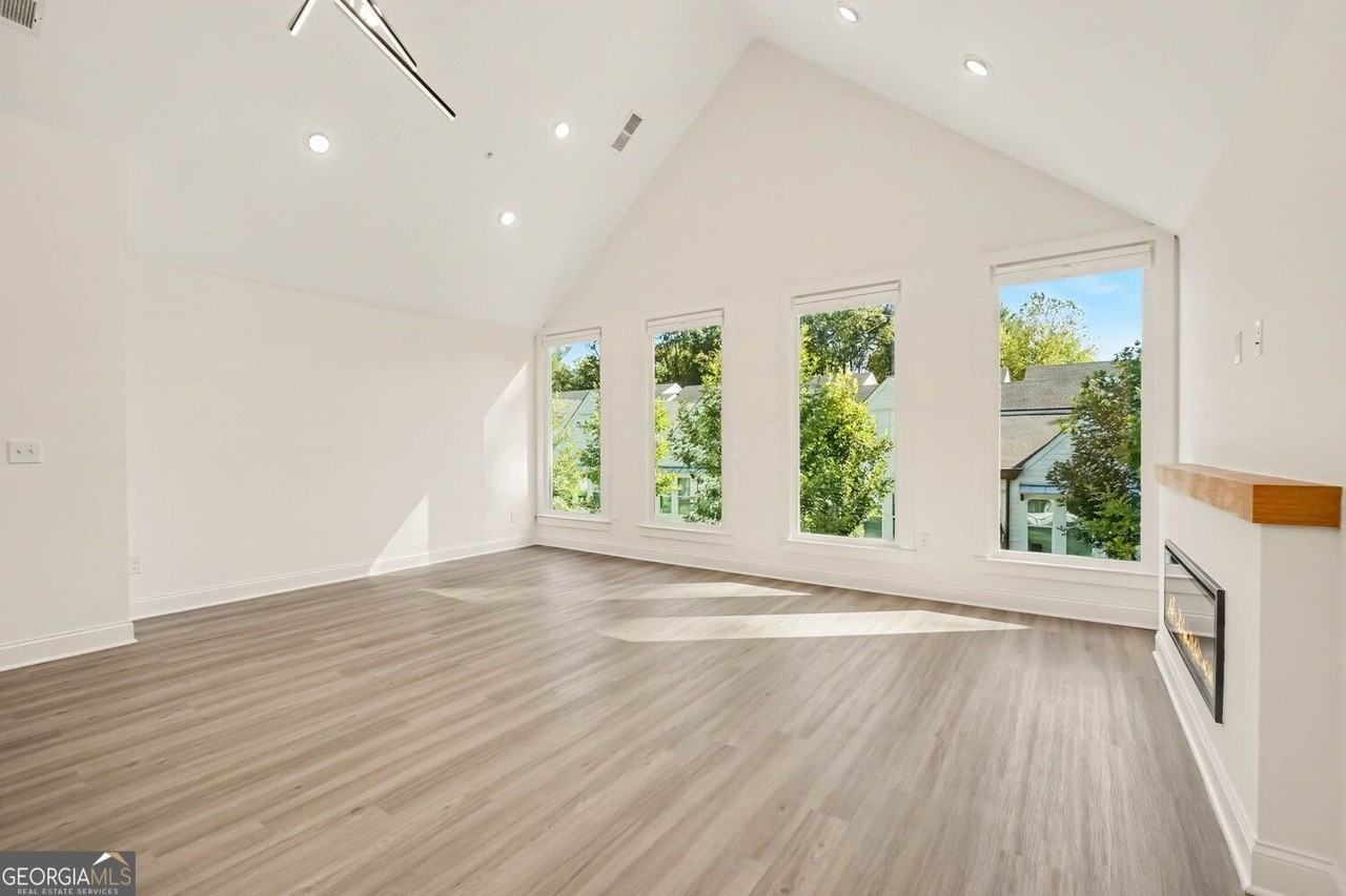 409 Burgundy Way - Photo 6 of 26