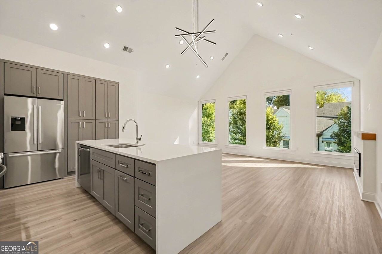 409 Burgundy Way - Photo 7 of 26