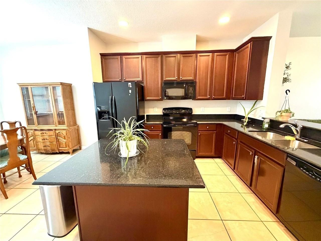 6072 Saint Julian Dr - Photo 6 of 17