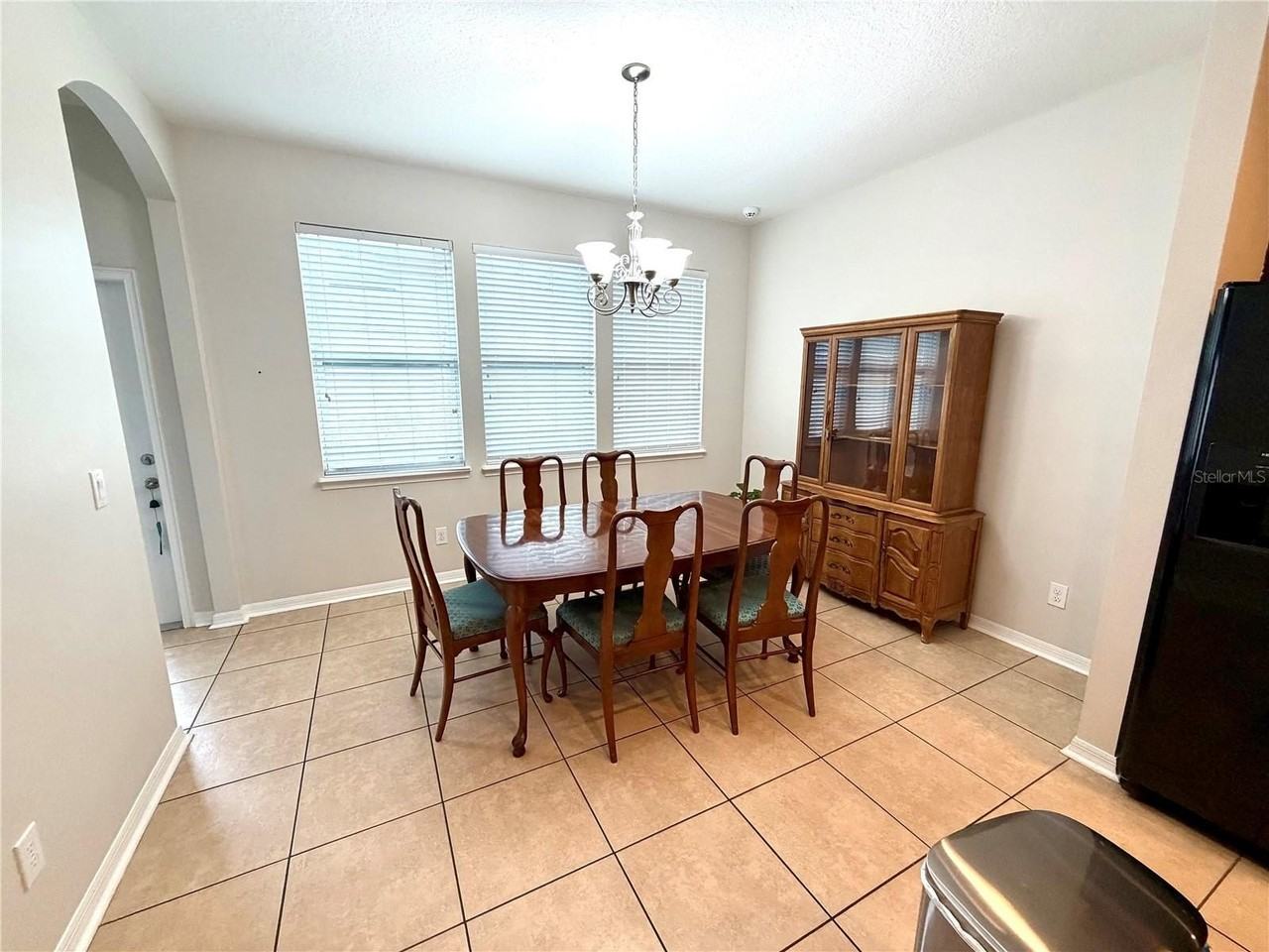 6072 Saint Julian Dr - Photo 7 of 17