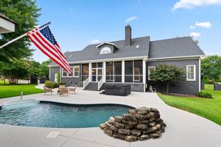 2245 Oakleaf Dr - Photo 1 of 1