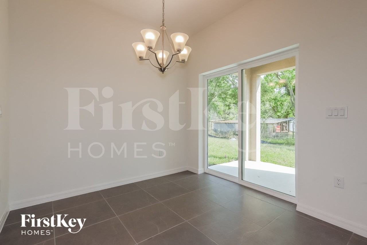 166 Windsor Reserve Dr - Photo 5 of 17